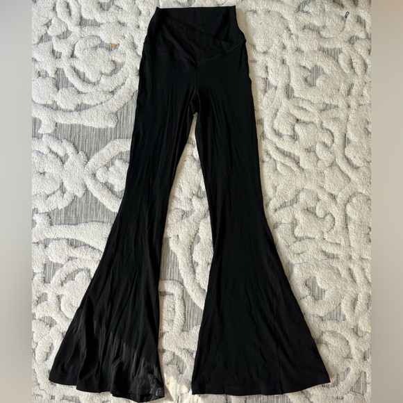 Aerie crossover ultra flare leggings - Picture 1 of 2